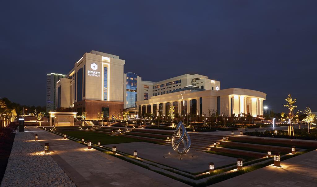 Отель Hyatt Regency Ташкент Экстерьер фото